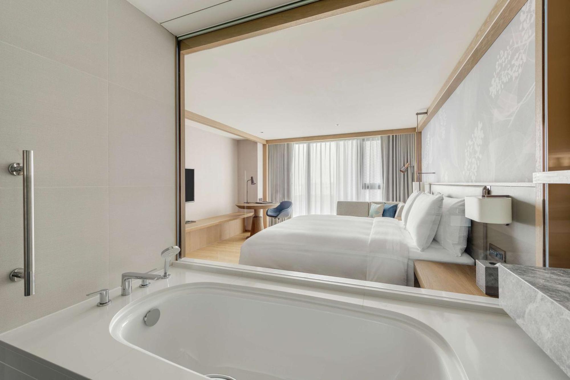Doubletree By Hilton Taipei Zhongshan Exterior foto